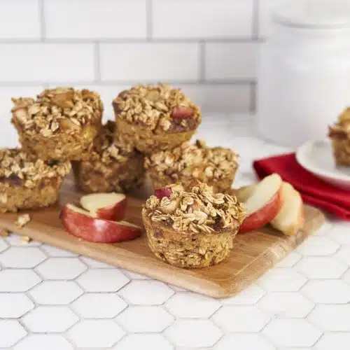 Apple Cinnamon Baked Oatmeal Cups