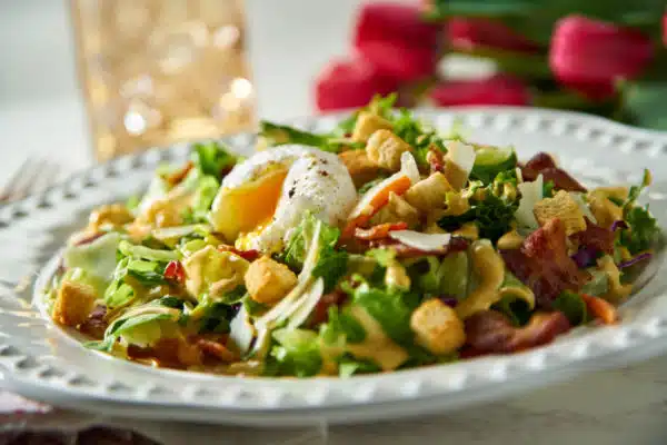 SALADE LYONNAiSE -French Bistro