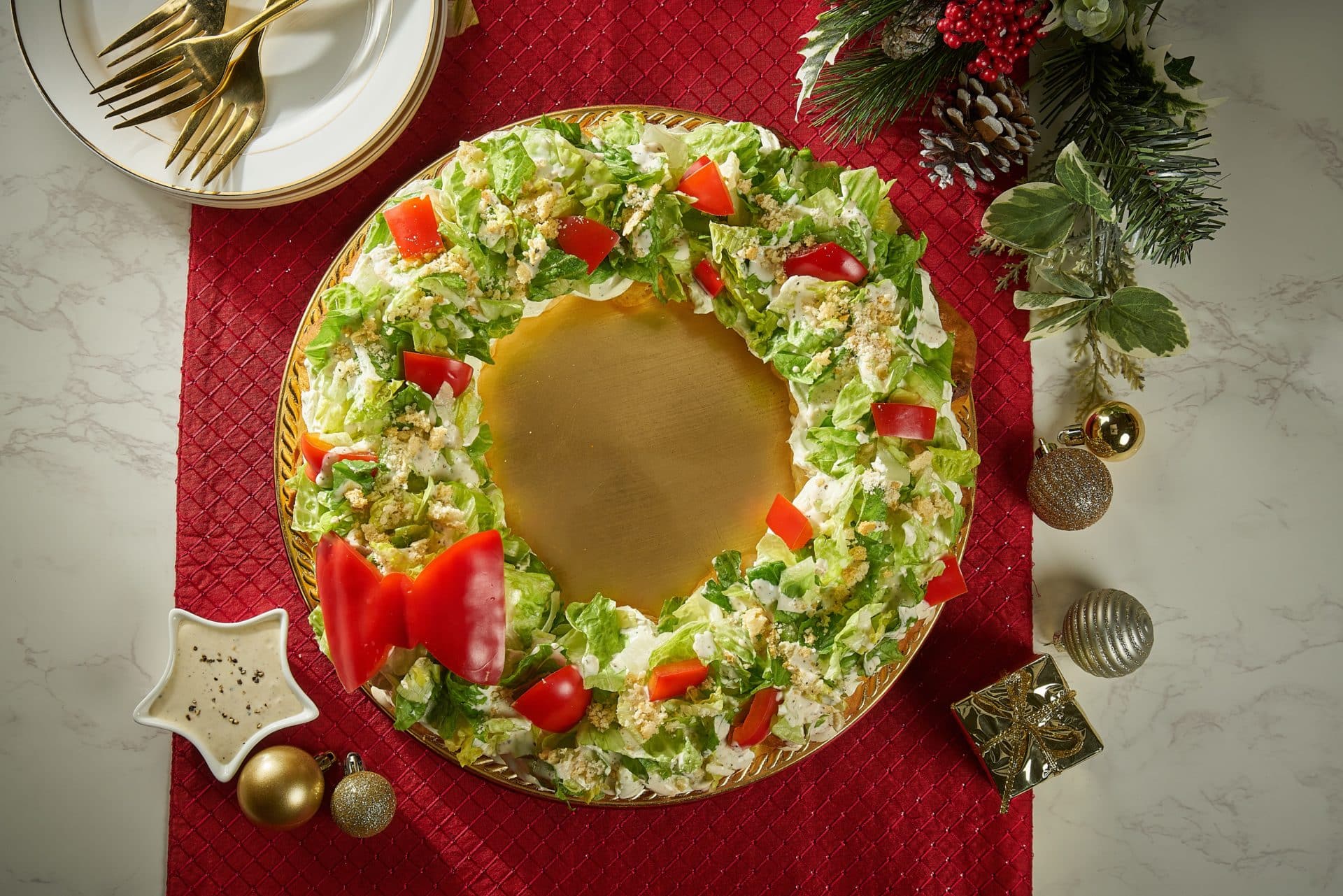 Pull-Apart Holiday Caesar Salad Wreath - Fresh Express